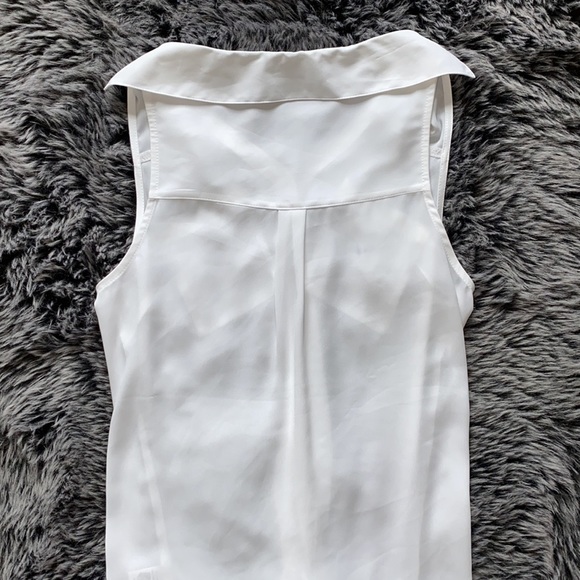 Express Button-up Blouse - Picture 7 of 8